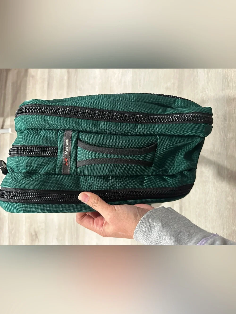 BGA32 Tom Bihn Tri-Star Backpack Luggage Green Purple 19x13x8